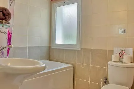 Joya Cyprus Maroon Garden Apartament *