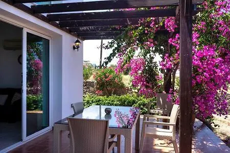 Apartmán Joya Cyprus Maroon Garden